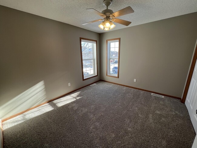 Building Photo - 10670 Ironwood Pkwy