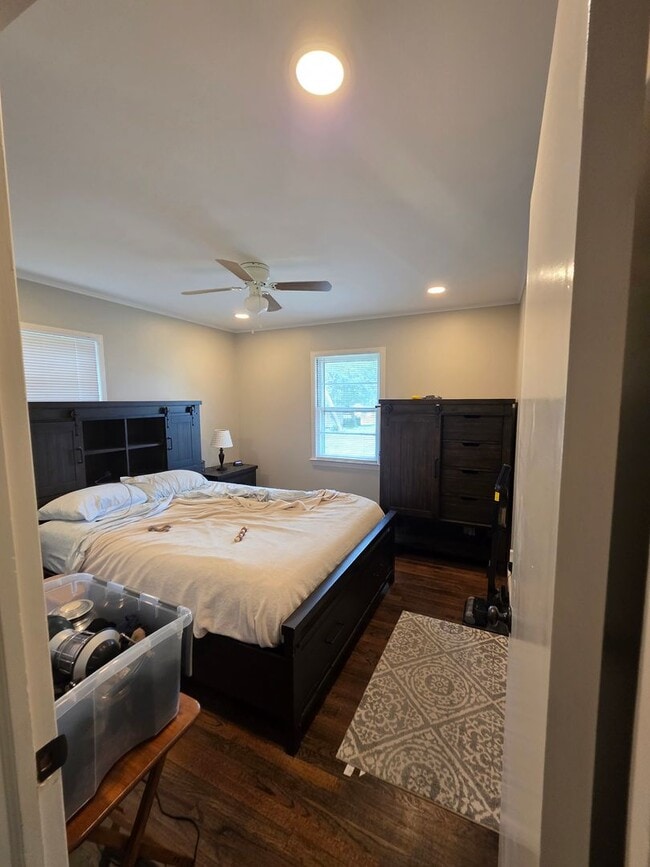 Building Photo - Take a look on this beautiful corner property