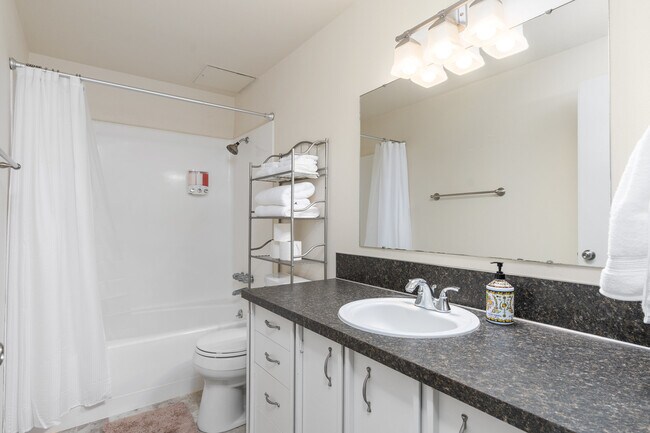 Building Photo - 4918 110th Avenue Ct E