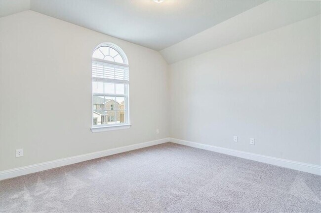 Building Photo - 6513 Folsom Ave
