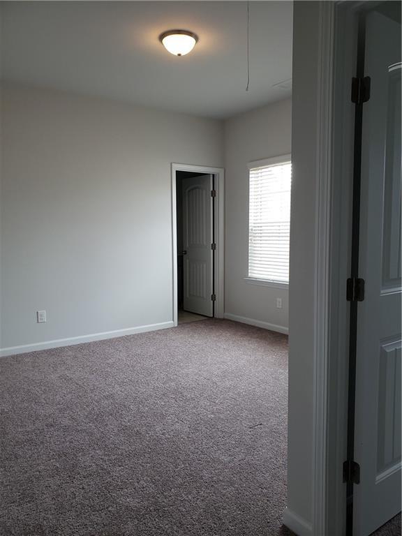 Building Photo - 5655 Mirror Lake Dr