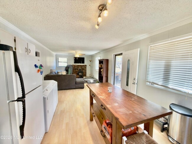 Building Photo - 10 Co Rd 362