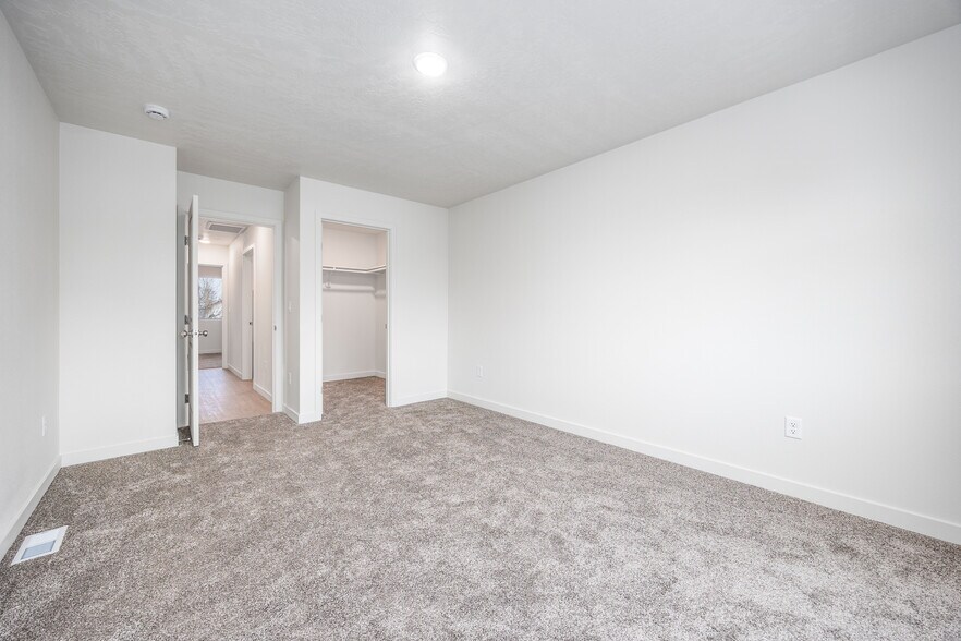 Building Photo - 20 S Volland St