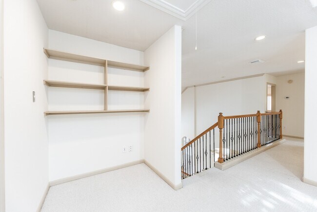 Building Photo - 17826 Island Spring Ln