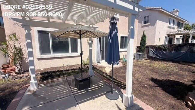 Building Photo - Rancho Cucamonga 4 Bedroom Home