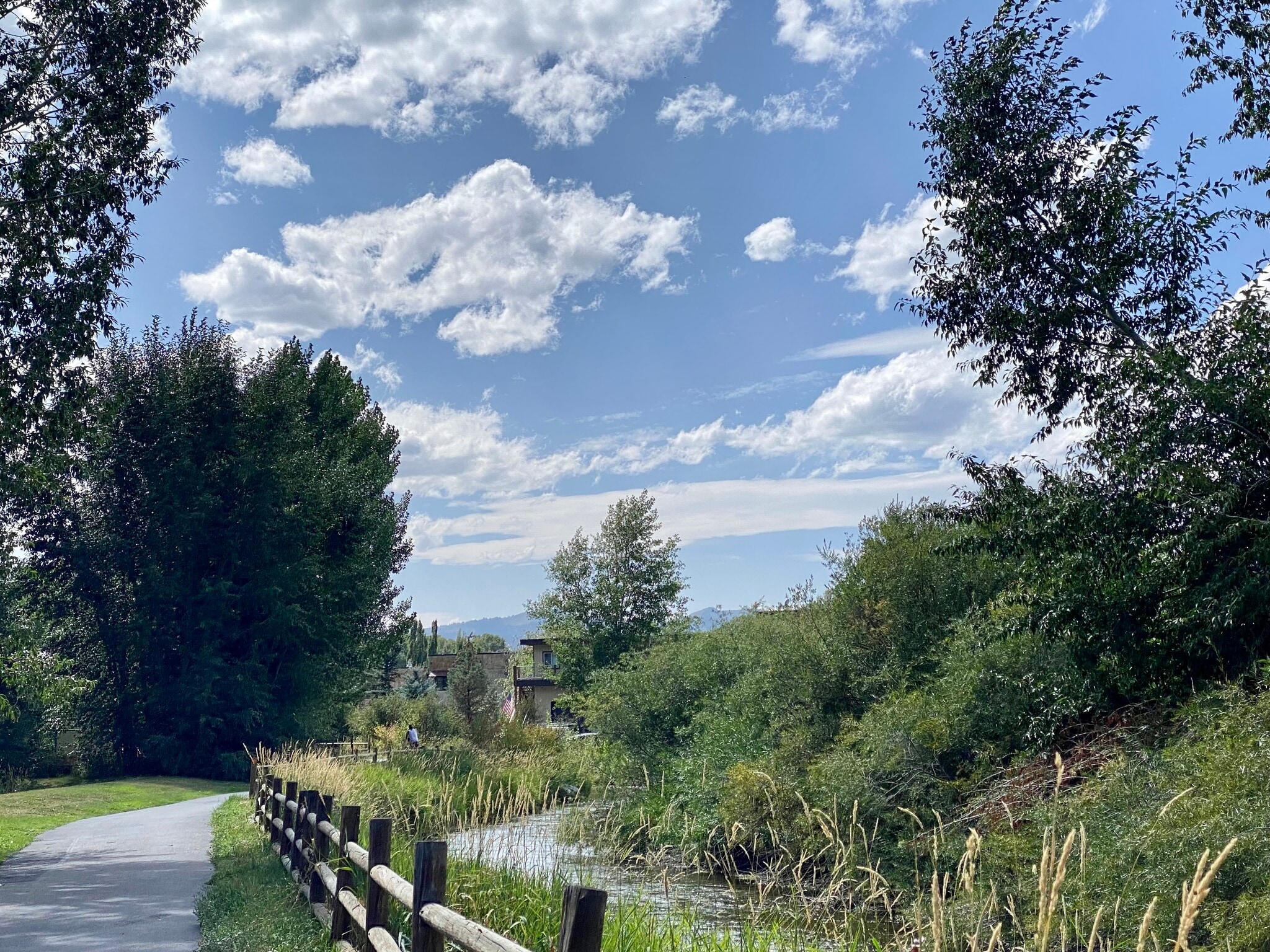 Building Photo - 1325 S Hwy 89