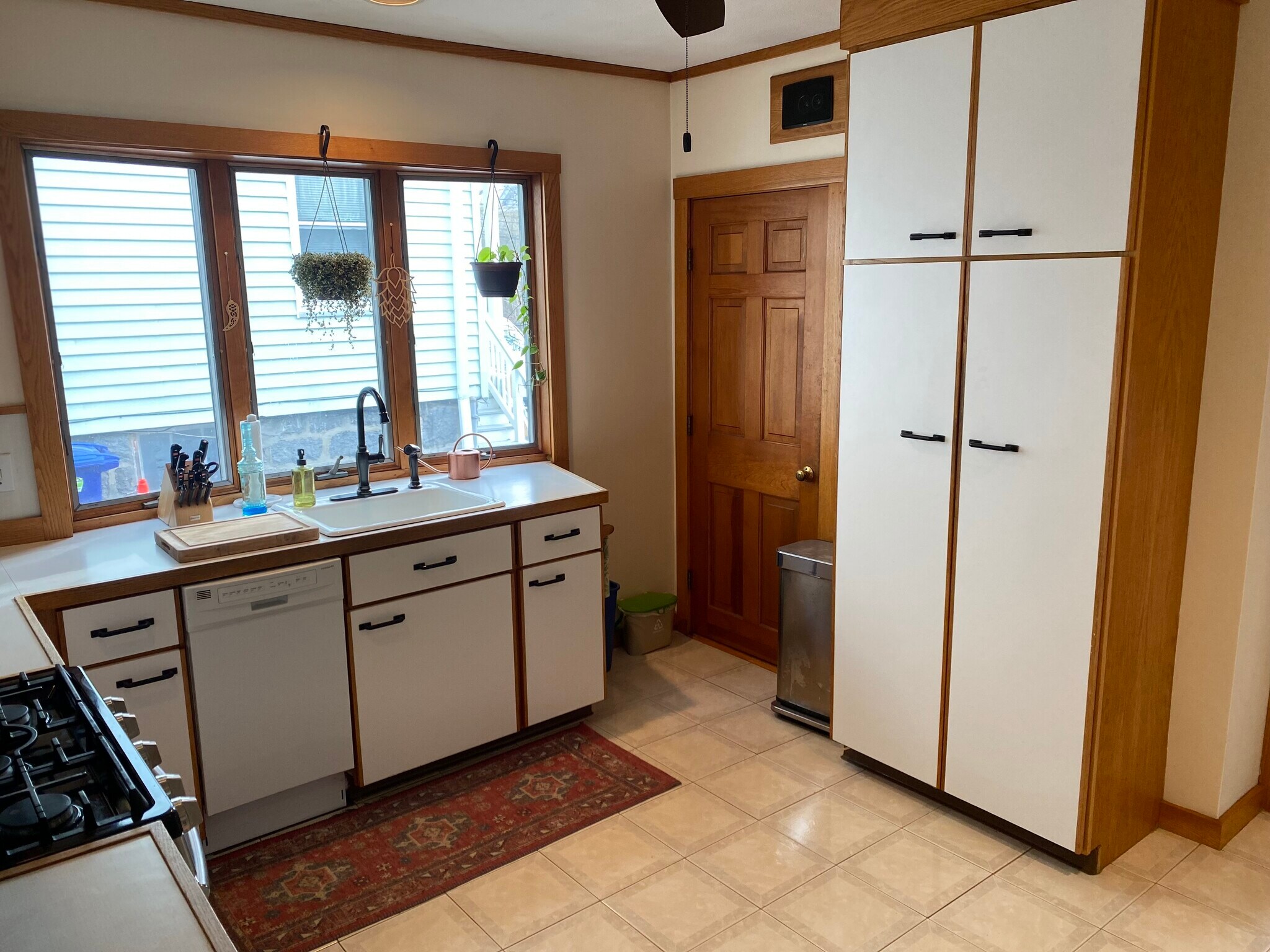 Building Photo - 23 Train St