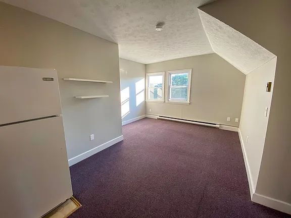Building Photo - Clean and professional 2BR Near USM with Parking Available June 1