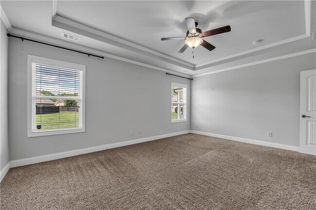 Building Photo - 304 Red Cap Cir