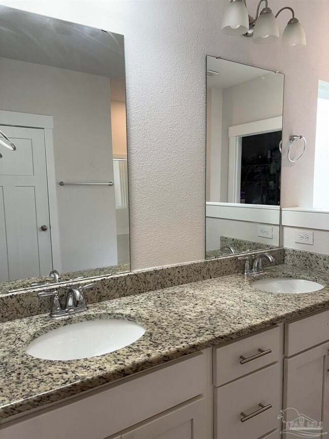 Building Photo - 1458 Ballyhoo Dr