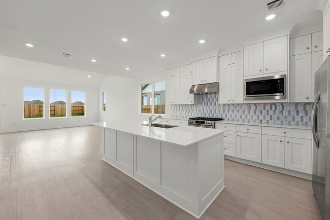 Building Photo - 6411 Symphony Wave Dr