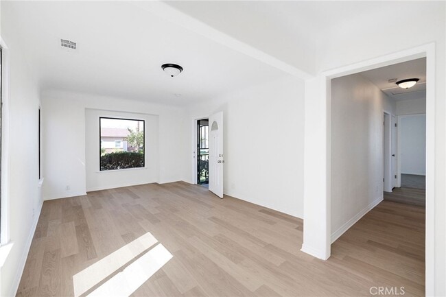 Living room - 4160 W 167th St