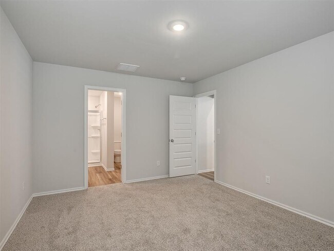 Building Photo - 12101 SW 34th St