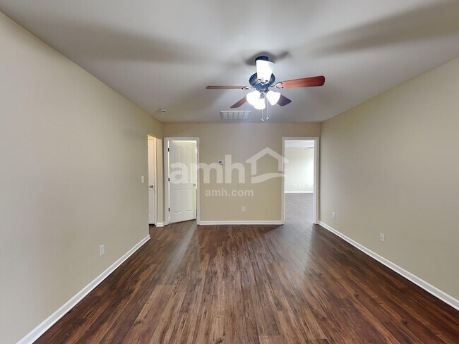 Building Photo - 275 Flanders Dr