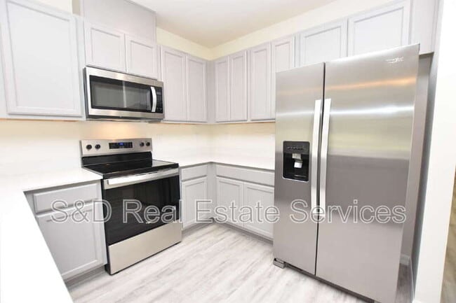 Building Photo - 8383 Madrid St