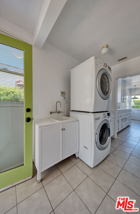 Building Photo - 847 Commonwealth Ave