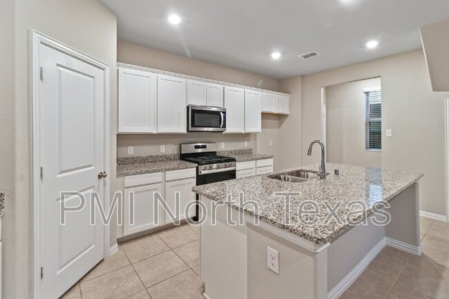 Building Photo - 3839 Barnett Rd