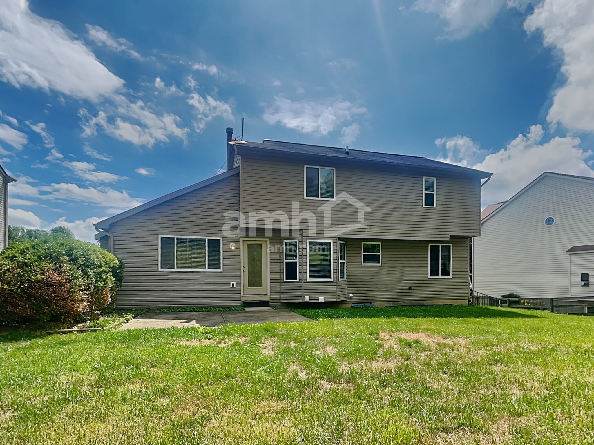 Building Photo - 8420 Stratford Ct