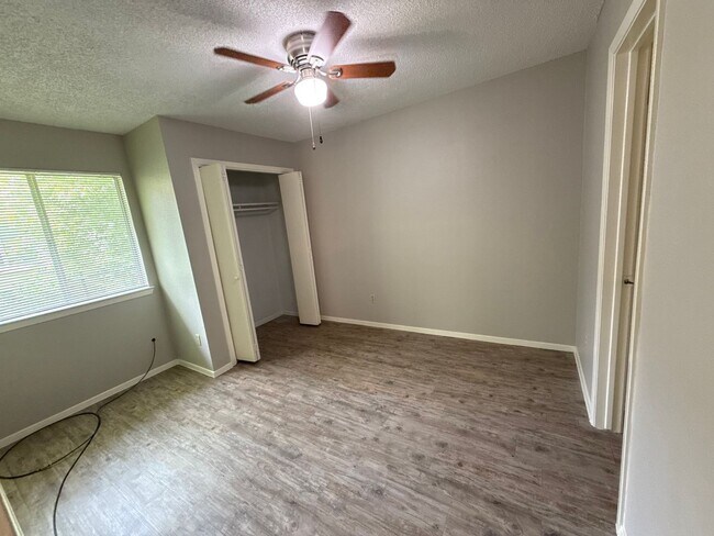 Building Photo - 510 Willowbend Cove