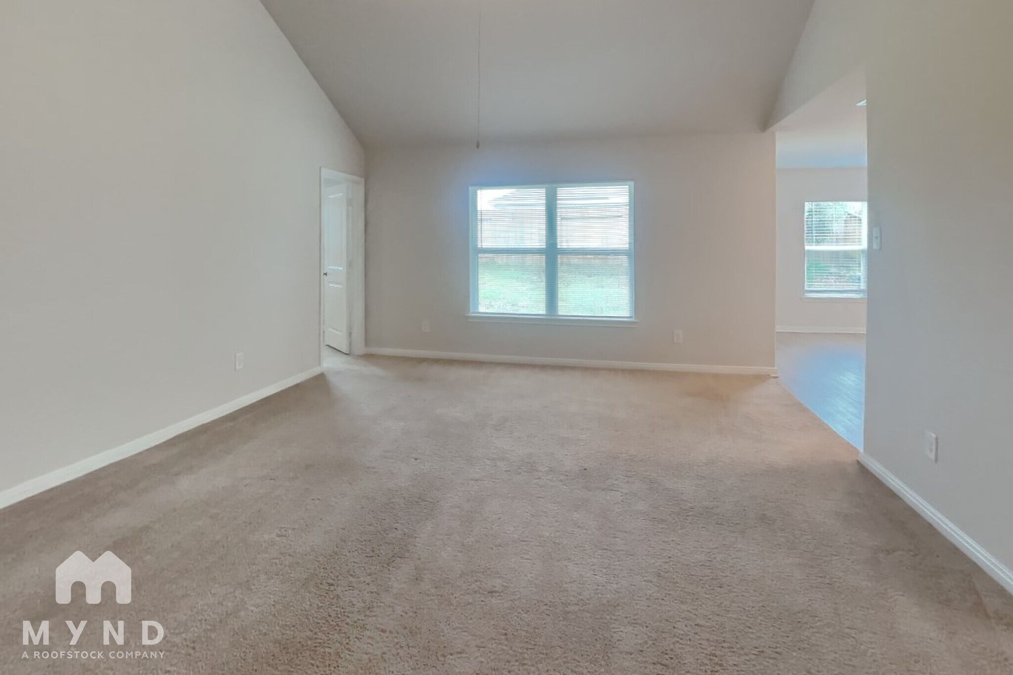 Building Photo - 10397 Sweetwater Creek Dr