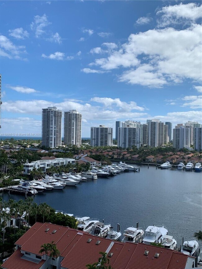 Primary Photo - 3610 Yacht Club Dr