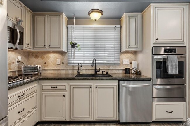 Building Photo - 8178 Santa Inez Dr