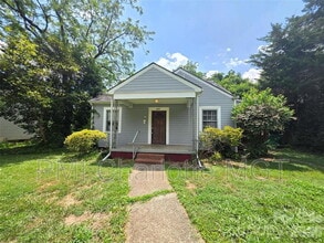 Building Photo - 614 Marsh Rd