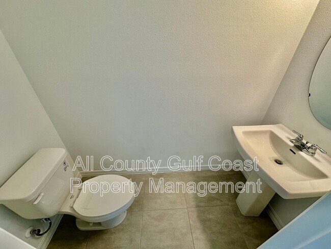 Building Photo - 15097 Cuzcorro Ct