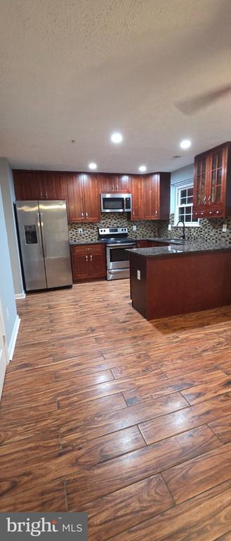 Building Photo - 323 Lindera Ct