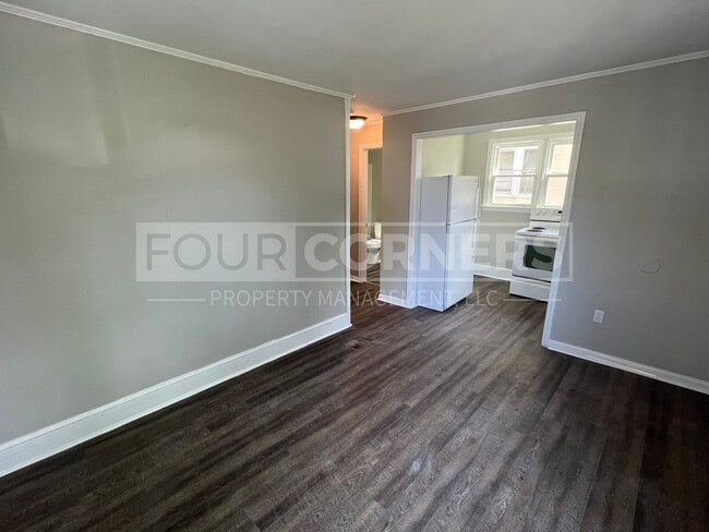 Building Photo - Renovated 1 Bedroom 1 Bath Home