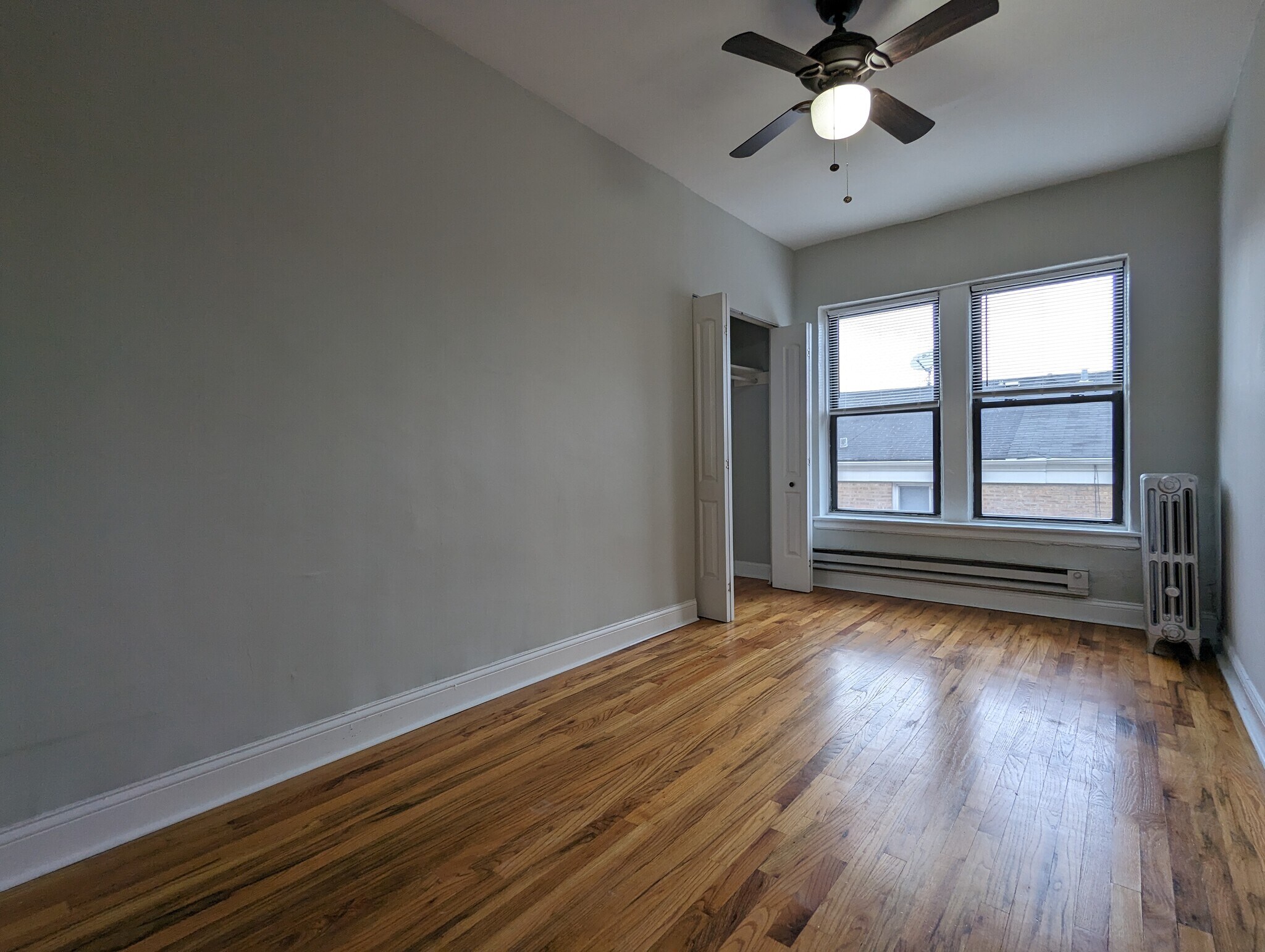 Building Photo - 4610 N Paulina St