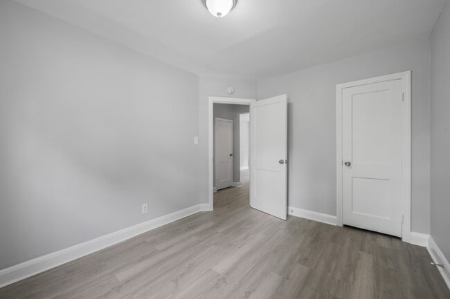 Building Photo - 6151 Chinquapin Pkwy