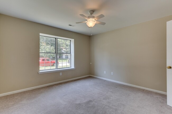 Building Photo - 732 Galahad Dr