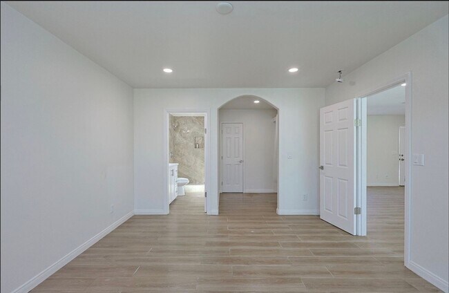 Building Photo - 143 Buccaneer Dr