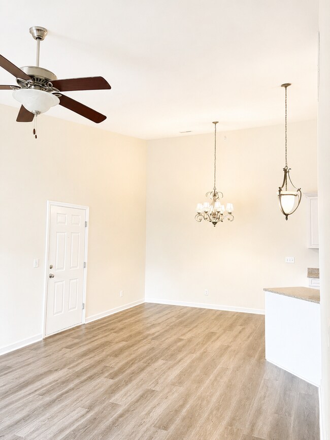 Building Photo - 6431 Brookfield Ct Dr