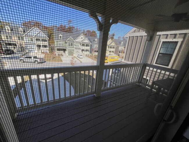 Building Photo - 16 Old Stoney Ln