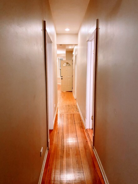 Building Photo - 3547 S Hermitage Ave
