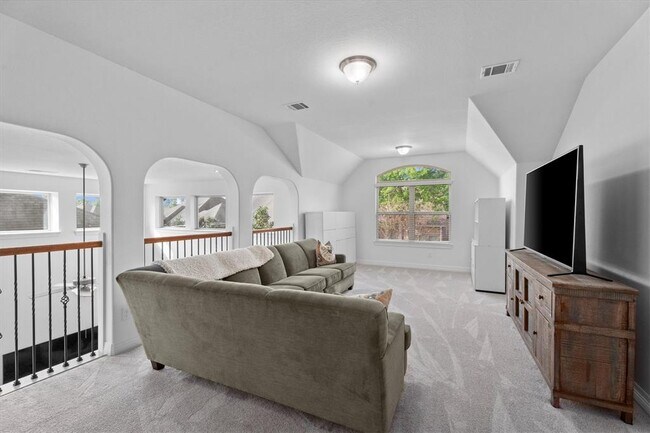 Building Photo - 27121 Holtwood Grove Rd