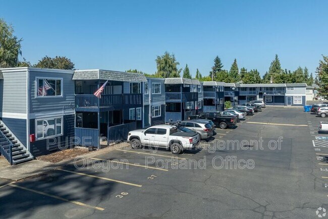 Building Photo - 760 Plymouth Dr NE