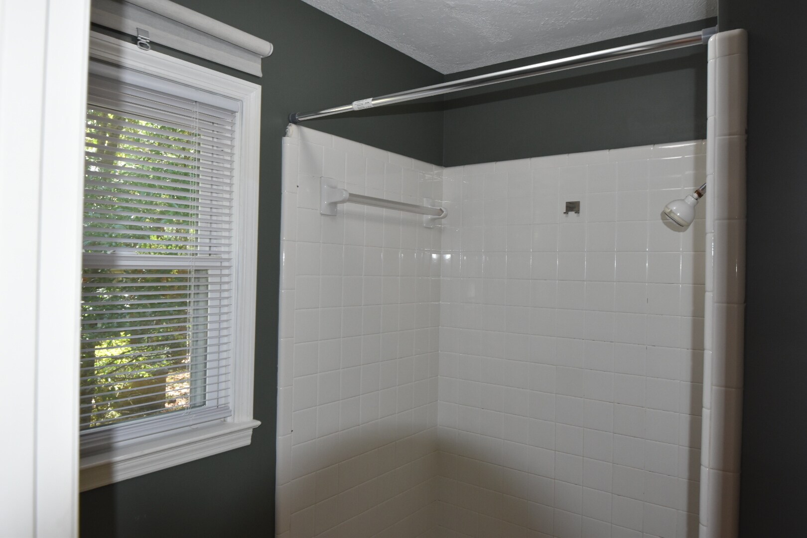 Building Photo - 1502 Parmele Dr