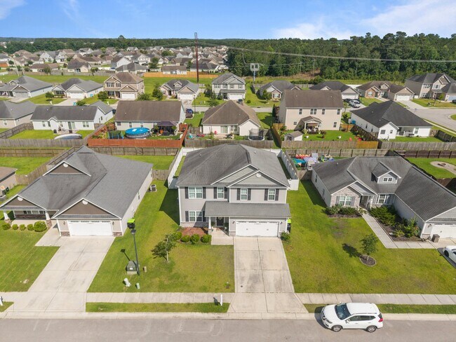 Building Photo - 841 Dynasty Dr