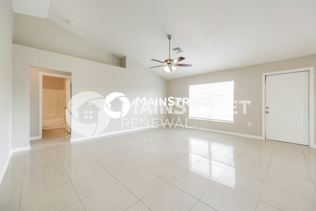 Building Photo - 404 Willowbrook Dr