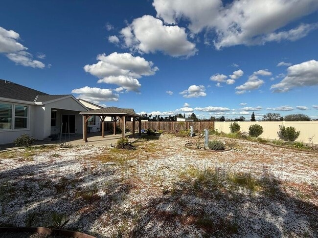 Building Photo - 1136 Crescent Ave