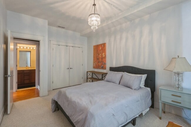 Building Photo - 888 S Michigan Ave