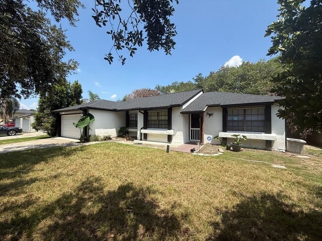 Building Photo - 113 S Deerwood Ave