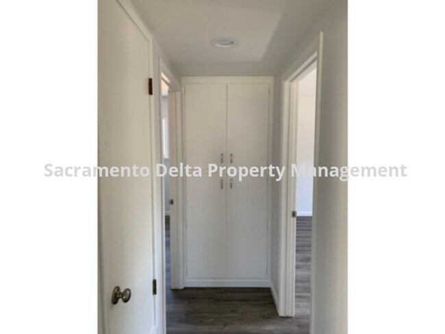 Building Photo - Nice home in Fair Oaks neighborhood