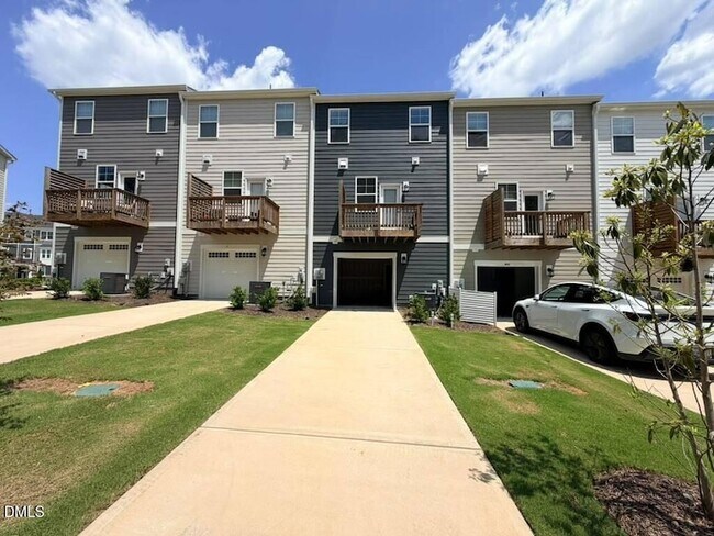Building Photo - 451 Carolina Spgs Blvd