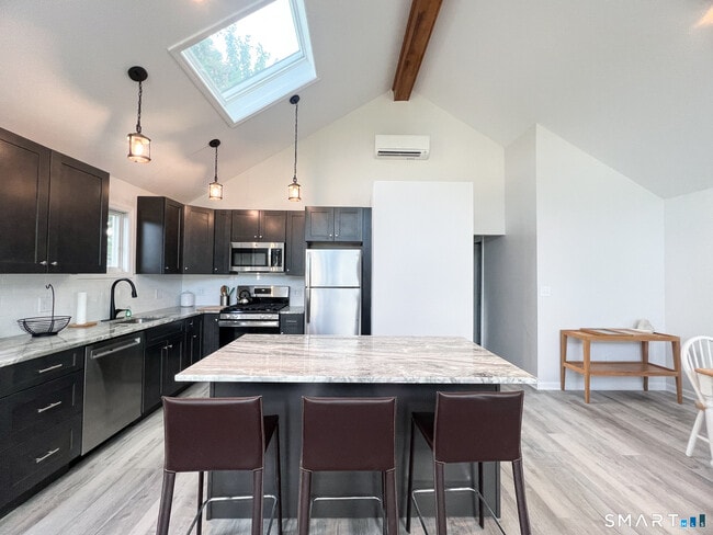 Building Photo - 1088 E Broadway