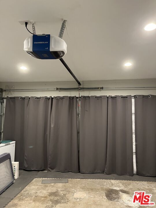 Building Photo - 3800 W Legion Ln