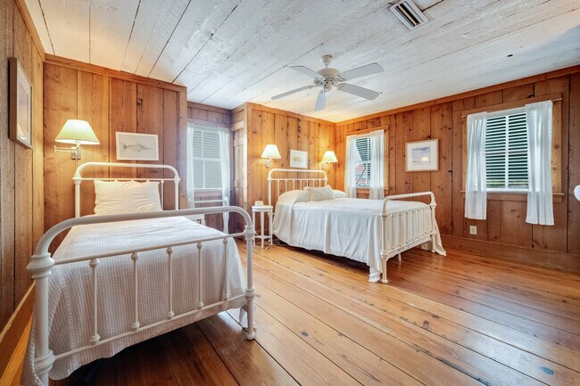 Building Photo - 911 Debordieu Blvd